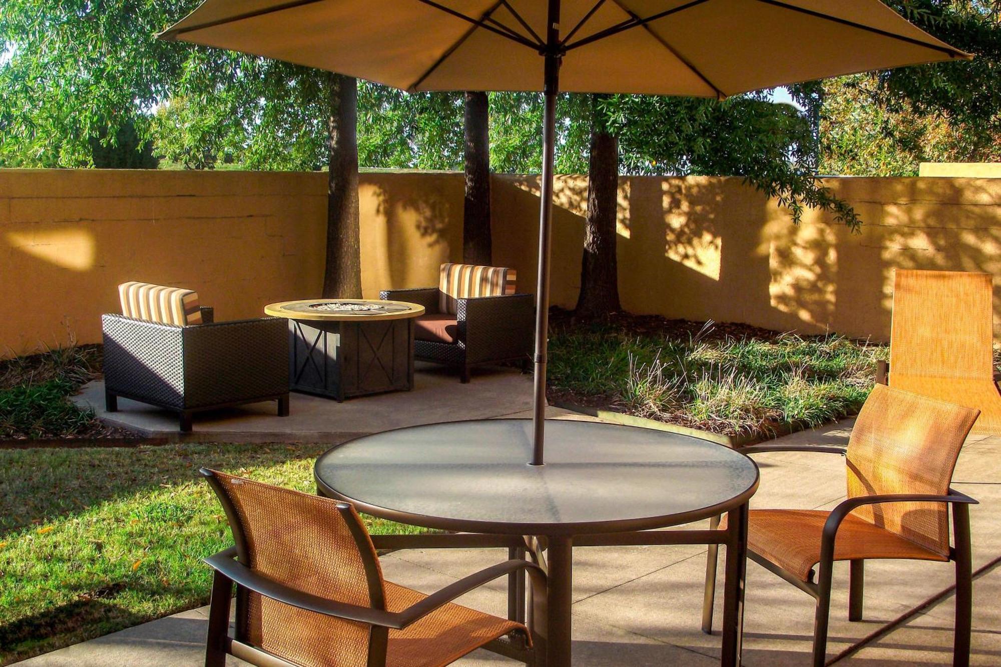 Courtyard By Marriott Bentonville Ngoại thất bức ảnh