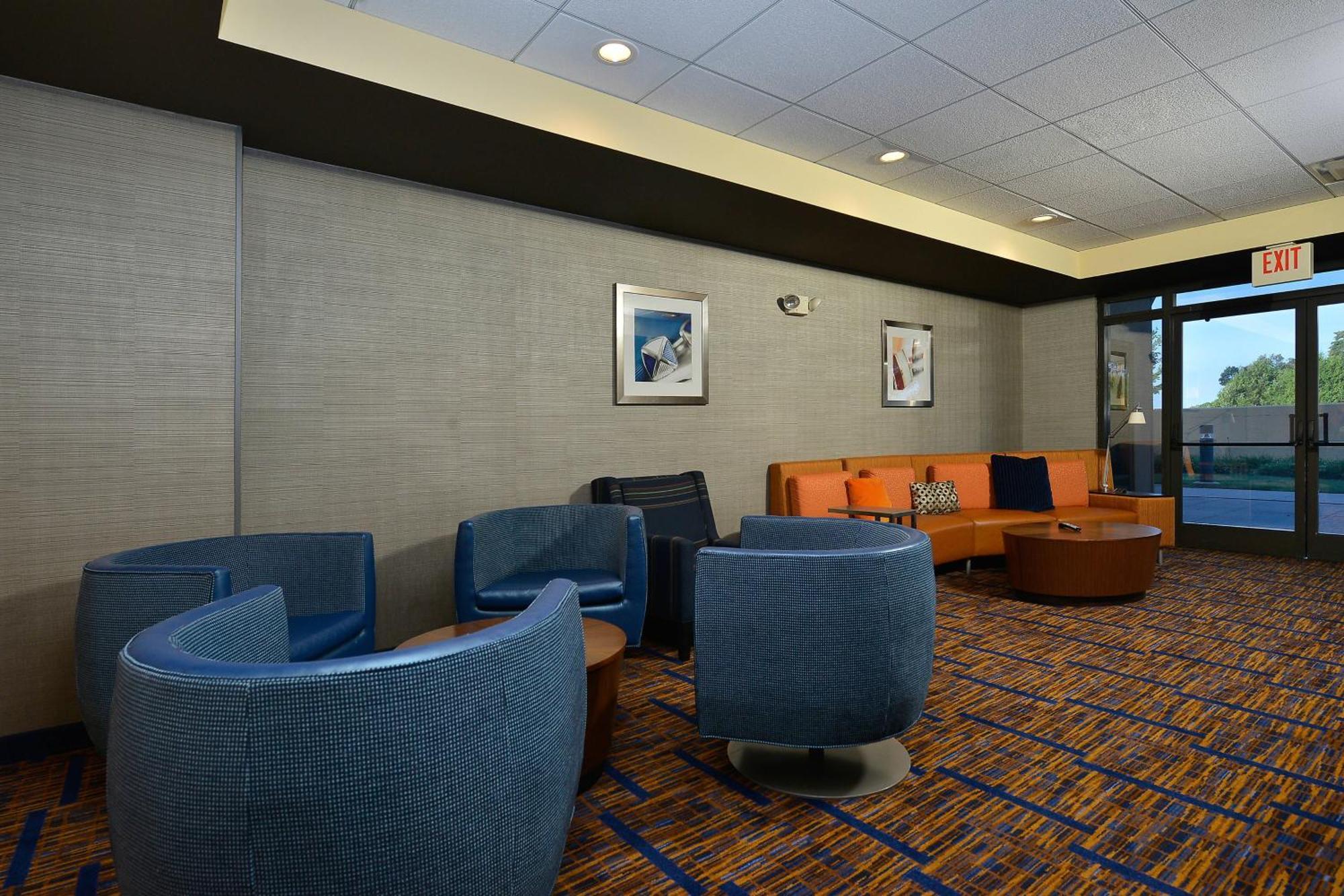 Courtyard By Marriott Bentonville Ngoại thất bức ảnh